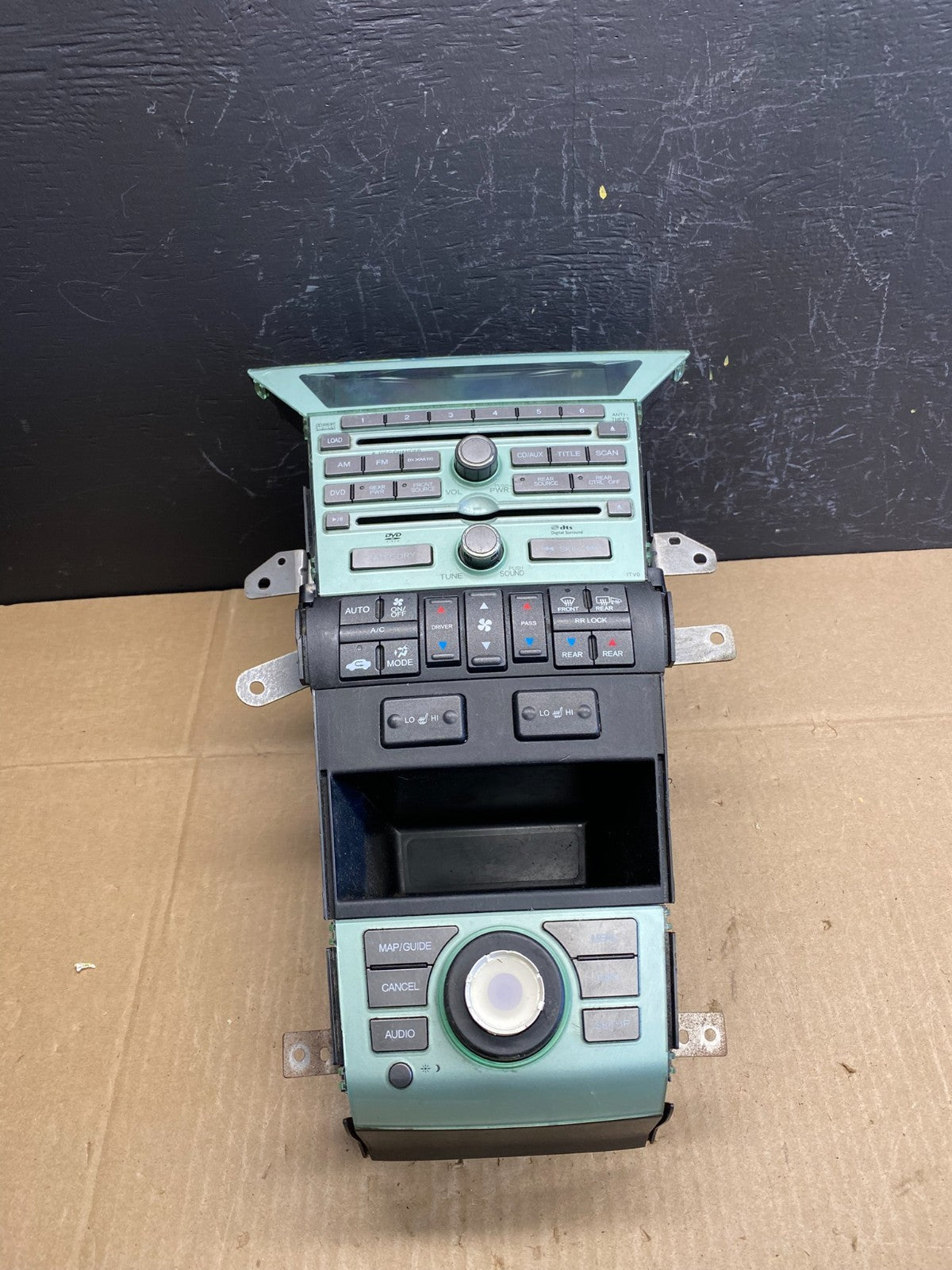 2009 to 2011 Honda Pilot AM FM CD Audio Radio Player Climate Control ab9495 DG0