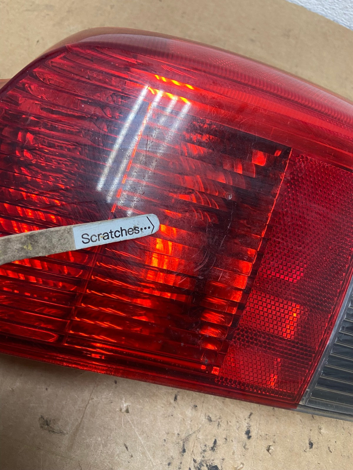 2001 - 2004 Volvo XC70 V70 Right Passenger Side LH Tail Light AD5180 LK3