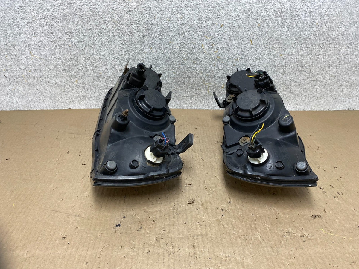 2001 2002 2003 Hyundai Elantra Left+Right Side Set Halogen Headlights AH5961 DW10