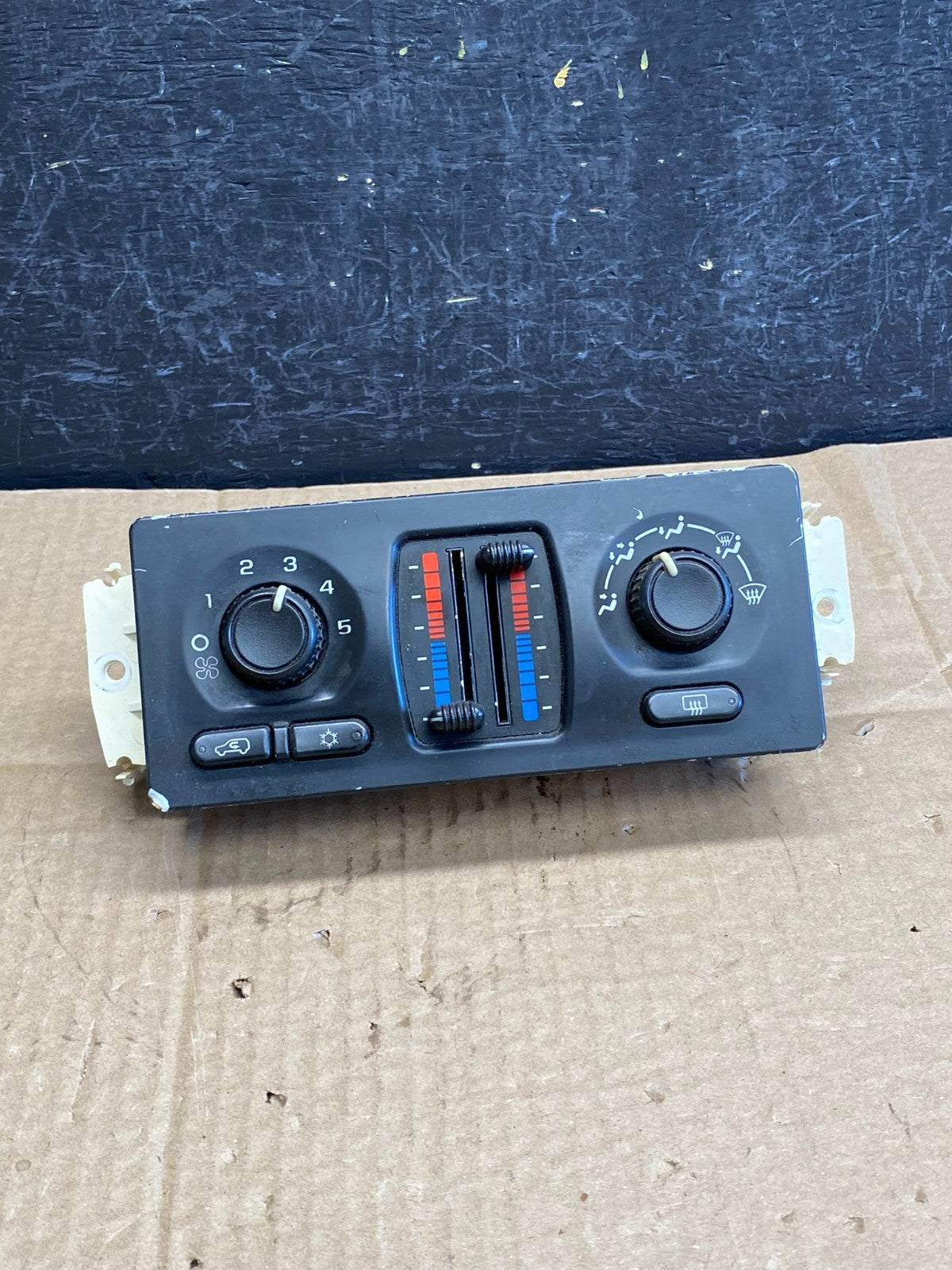 2003-2006 GMC Chevrolet Envoy Trailblazer Climate Control A/C Panel AC9444 DG0