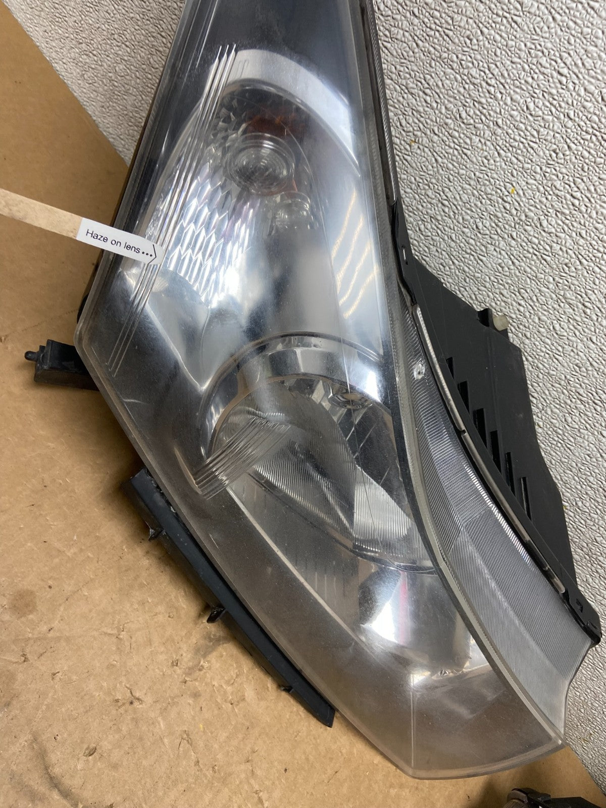 2011 to 2015 Chevrolet Cruze Halogen Left+Right Set Headlights Z7066 DW4