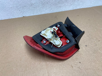 2006 2007 2008 BMW 328i 3 Series Left Driver Lh Side Tail Light AF9610 DW5