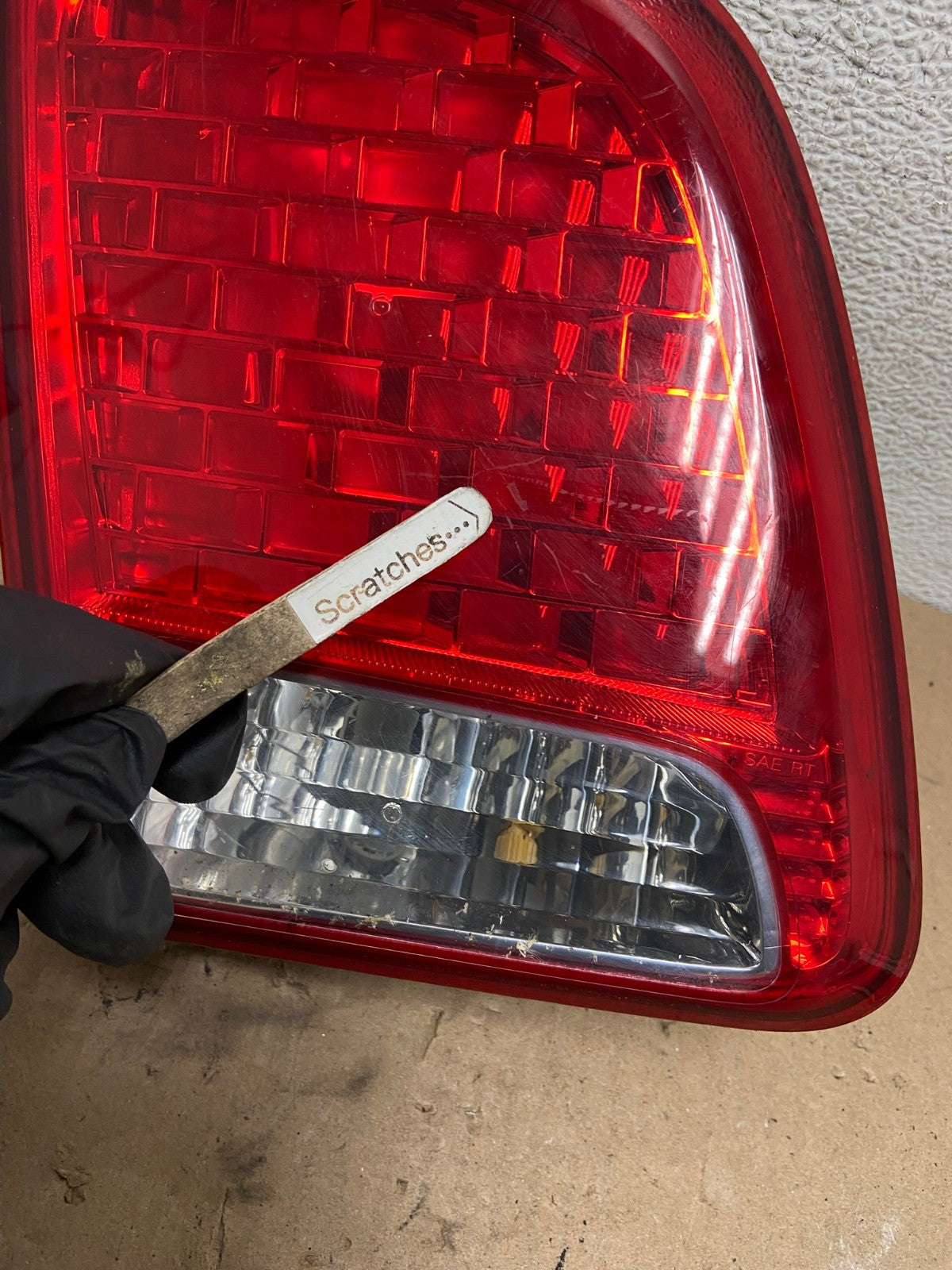 2011 2012 2013 Kia Sorento Left Driver Lh Inner Tail Light AG4937 LK3