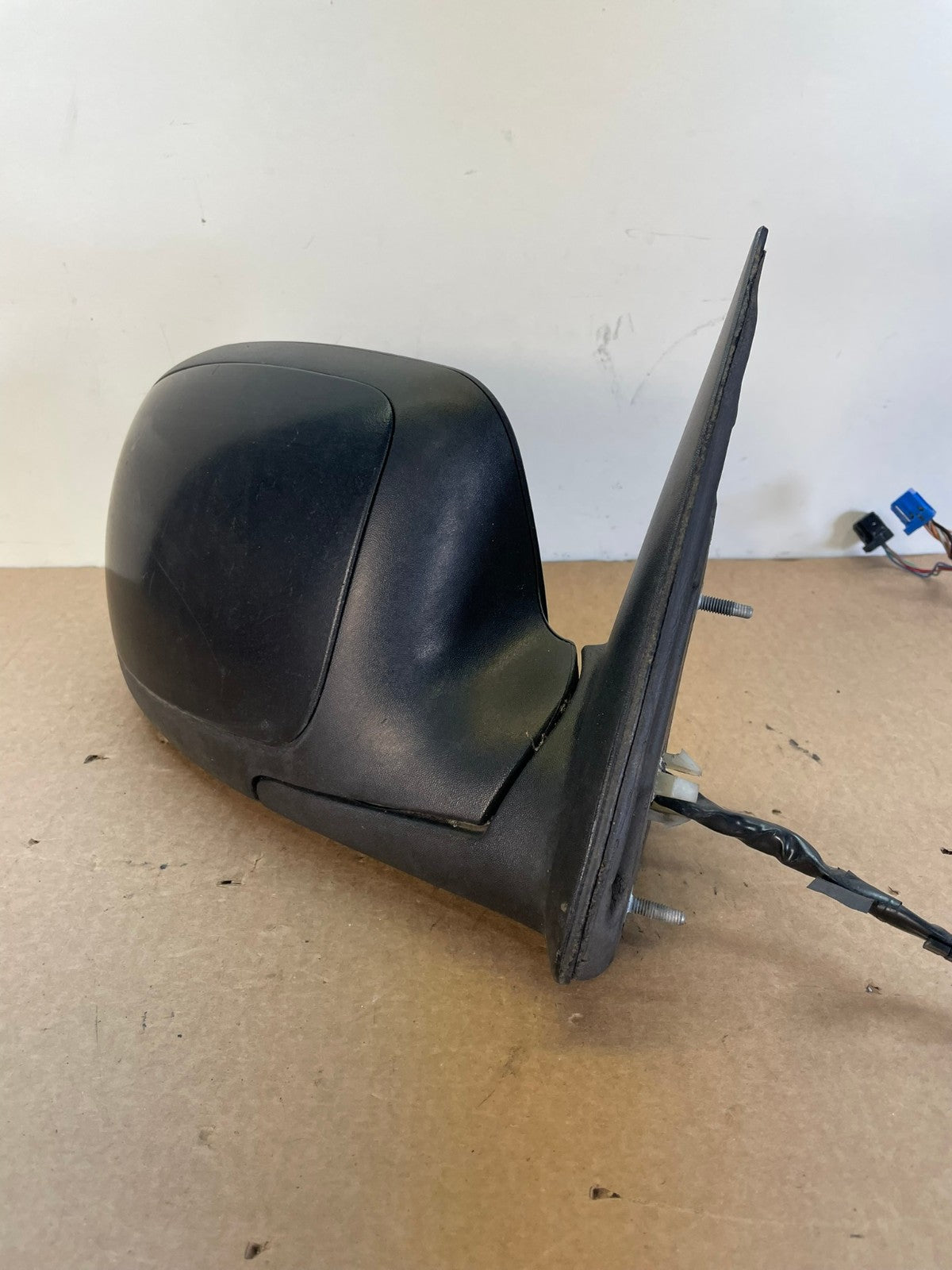 2003-2006 Chevrolet Tahoe Suburban Right Passenger Turn Door Mirror AH0268 LK1