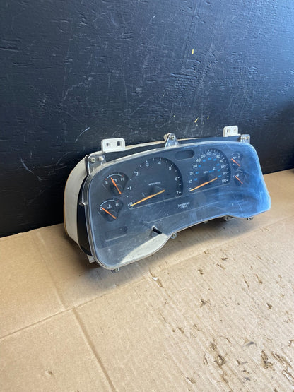 2001 2002 2003 Dodge Durango Speedometer Instrument Cluster Gauge AB9720 DG3