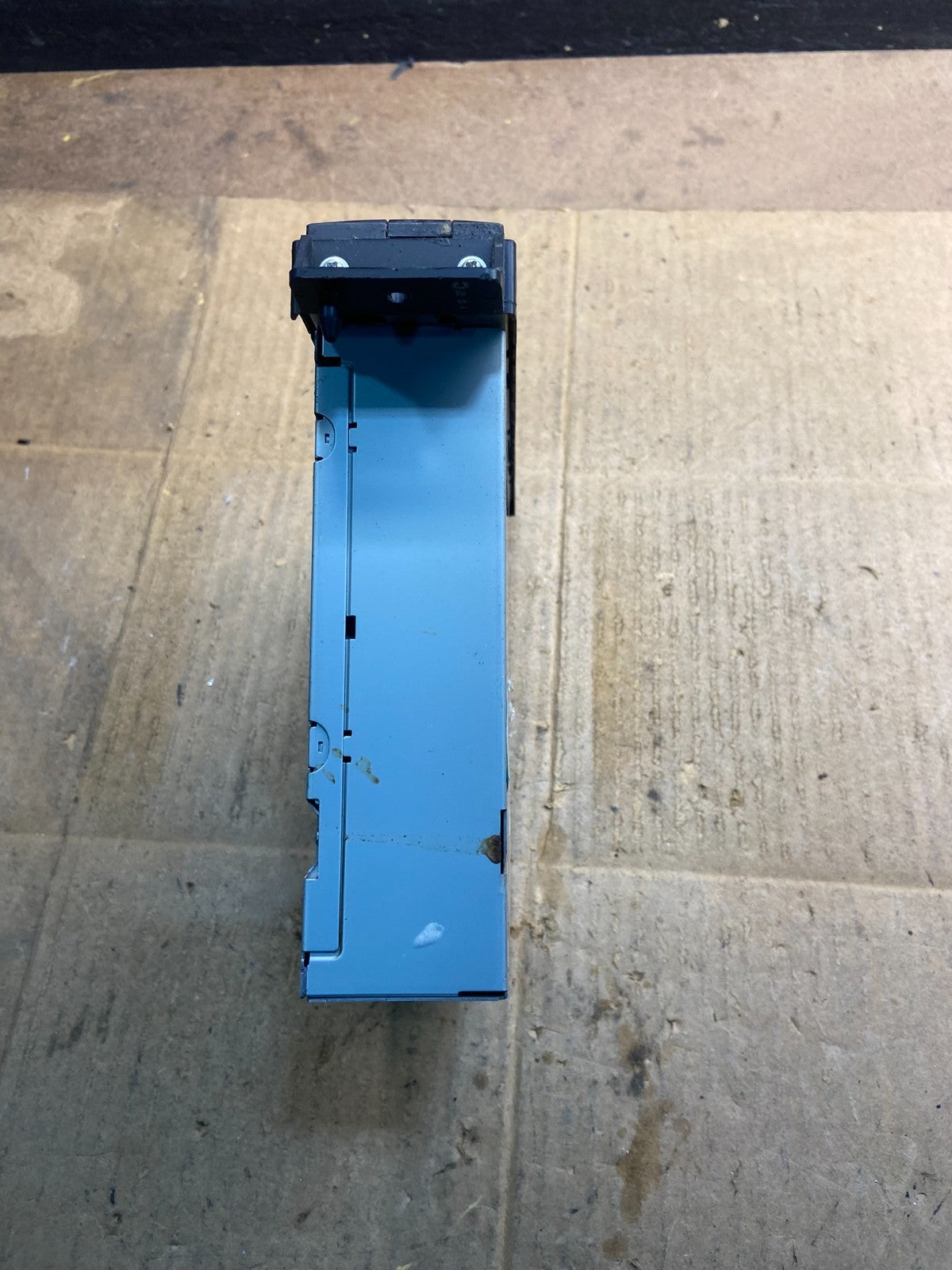 2008 to 2012 Chrysler Town Country DVD Player Receiver OEM Y7314 DG3