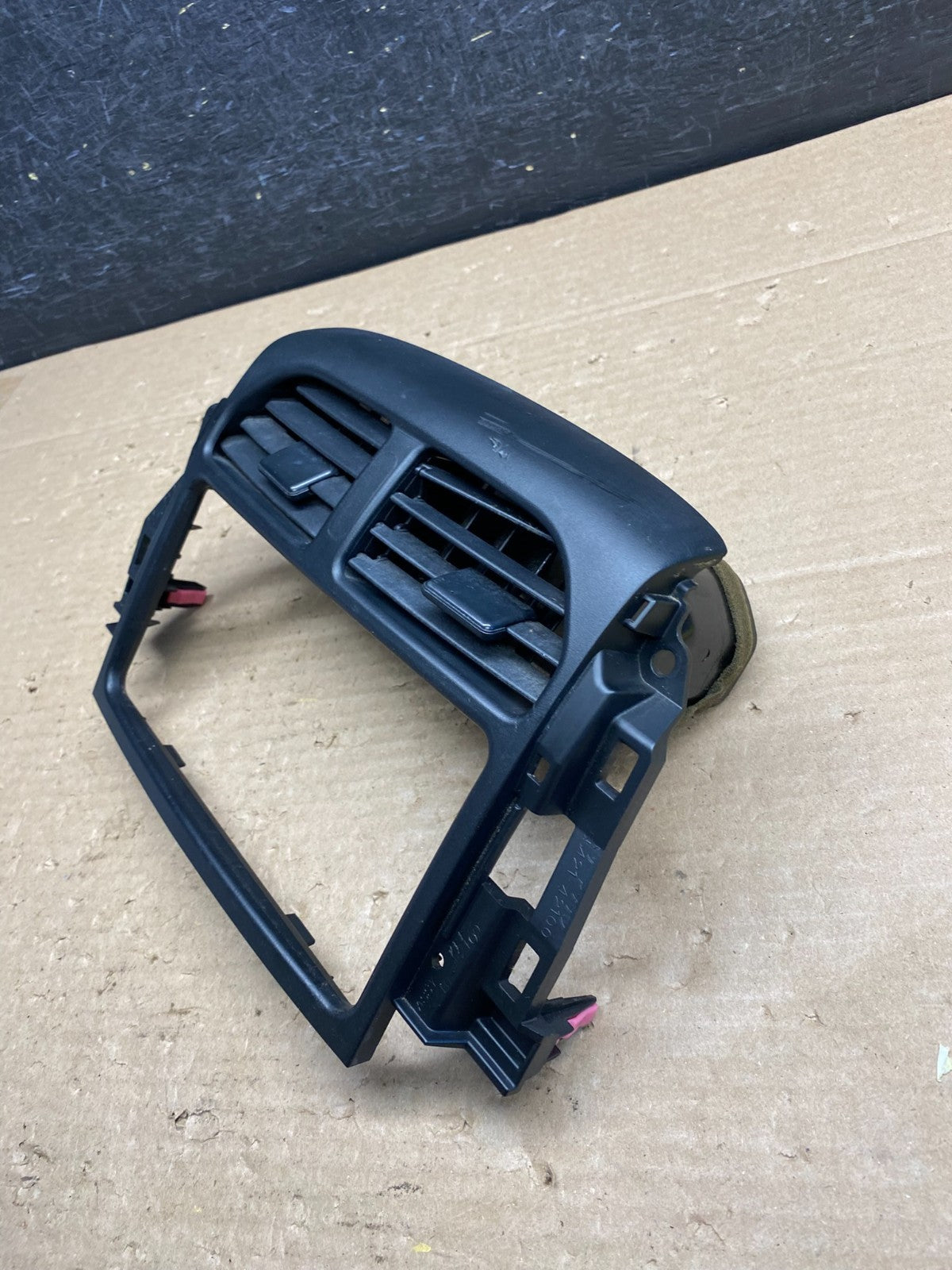 2004 to 2005 Toyota Rav4 Center Console Dash Radio Bezel Air Vent Trim ag8367 DG2