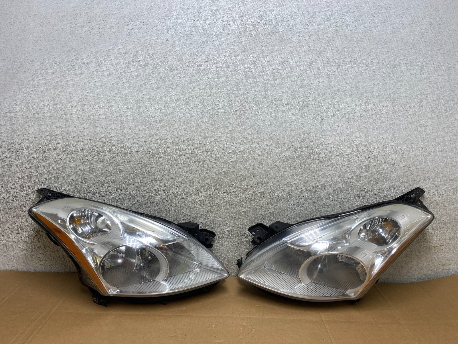 Sedan 2010 2011 2012 Nissan Altima Headlights Halogen Left+Right Side V4472 DW0