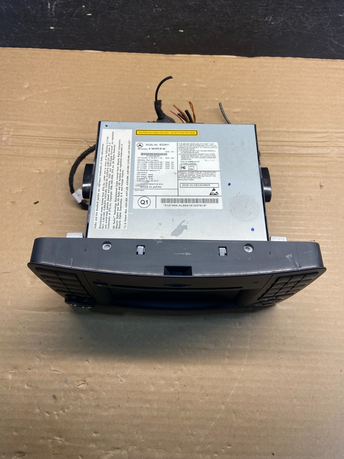 2006 to 2012 Mercedes ML350 GL450 Radio Navigation Screen Display AE4586 DG4