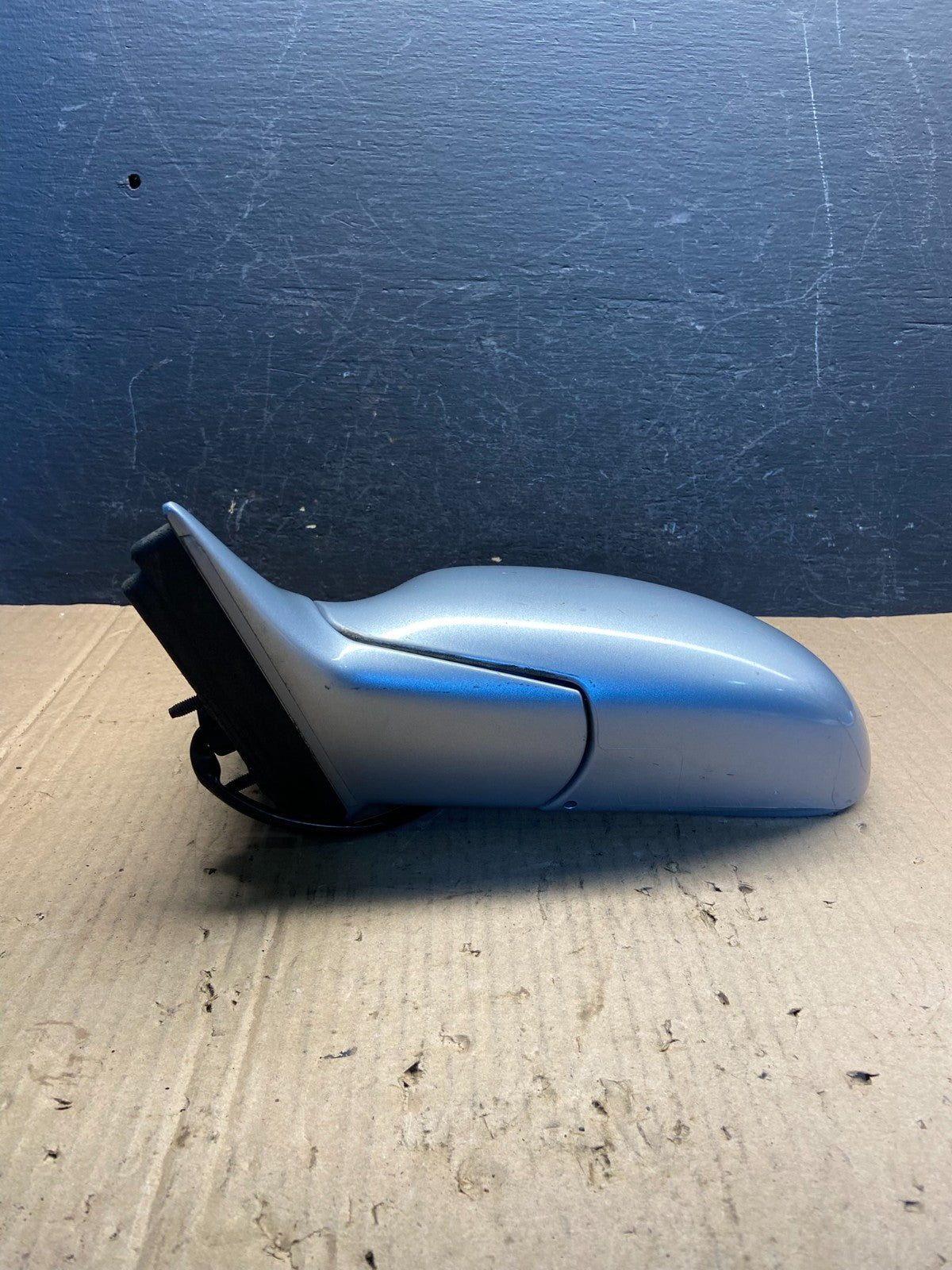2000 to 2005 Buick LeSabre Left Driver LH Side Door View Mirror AE2382 DW3