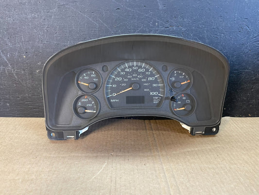 2004 to 2007 Chevrolet Express Speedometer Cluster Gauge AF3580 DG0