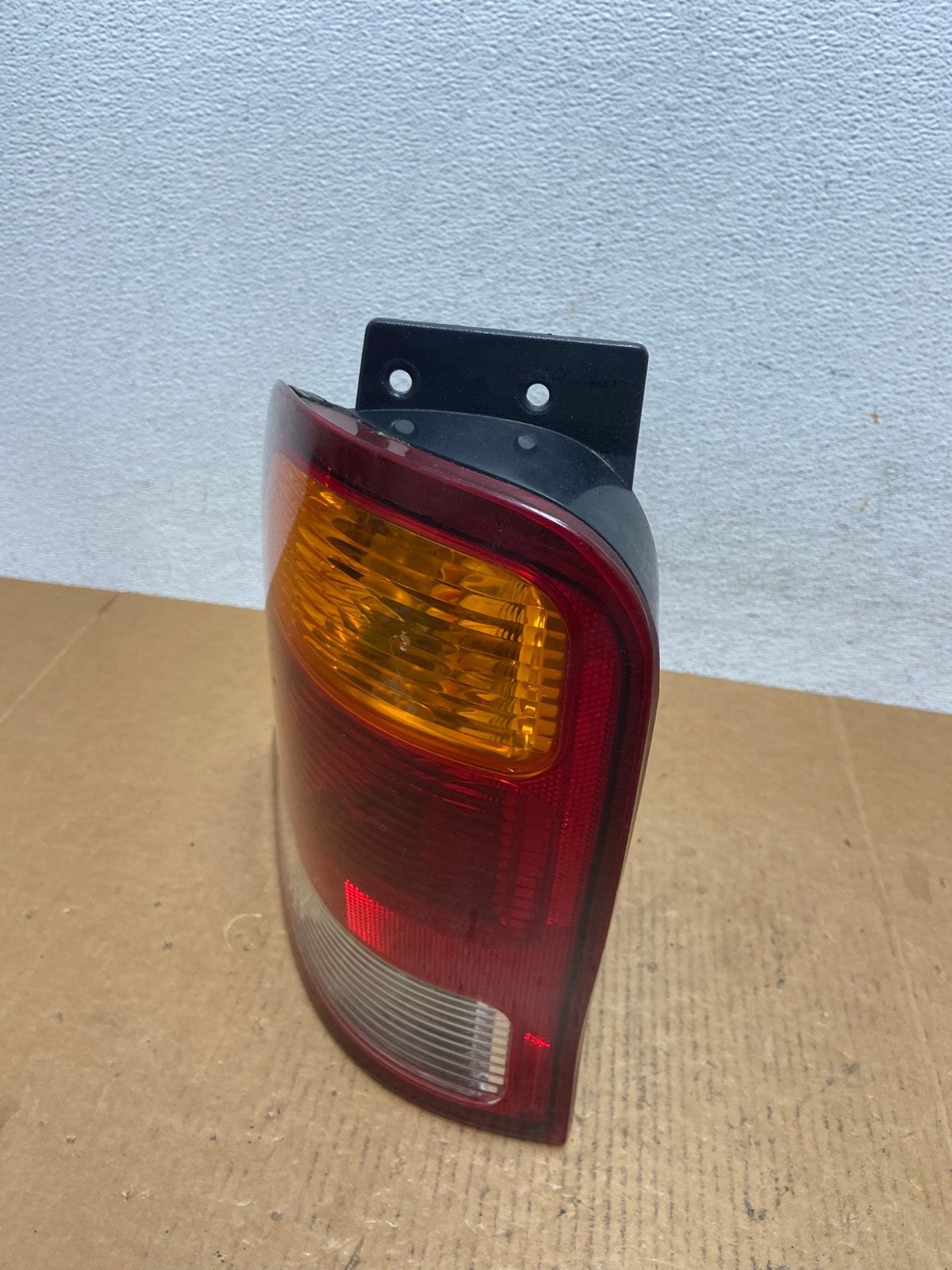 1999 to 2003 Ford Windstar Tail Light Left Driver LH Side AE0574 LK1