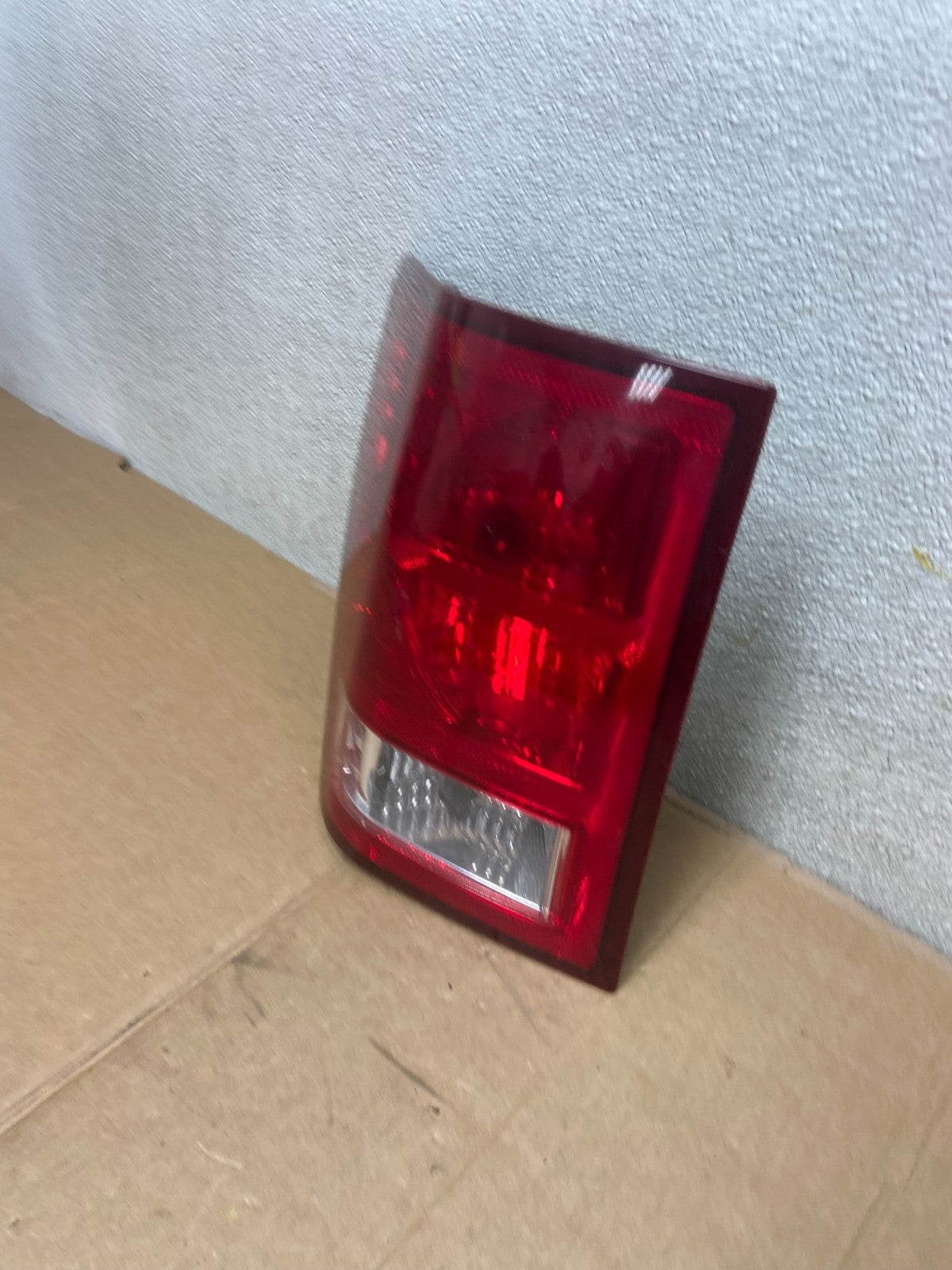 2007 2008 2009 2010 Jeep Grand Cherokee Left Driver Lh Tail Light Oem AA1160 DW1