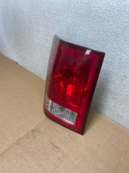 2007 2008 2009 2010 Jeep Grand Cherokee Left Driver Lh Tail Light Oem AA1160 DW1