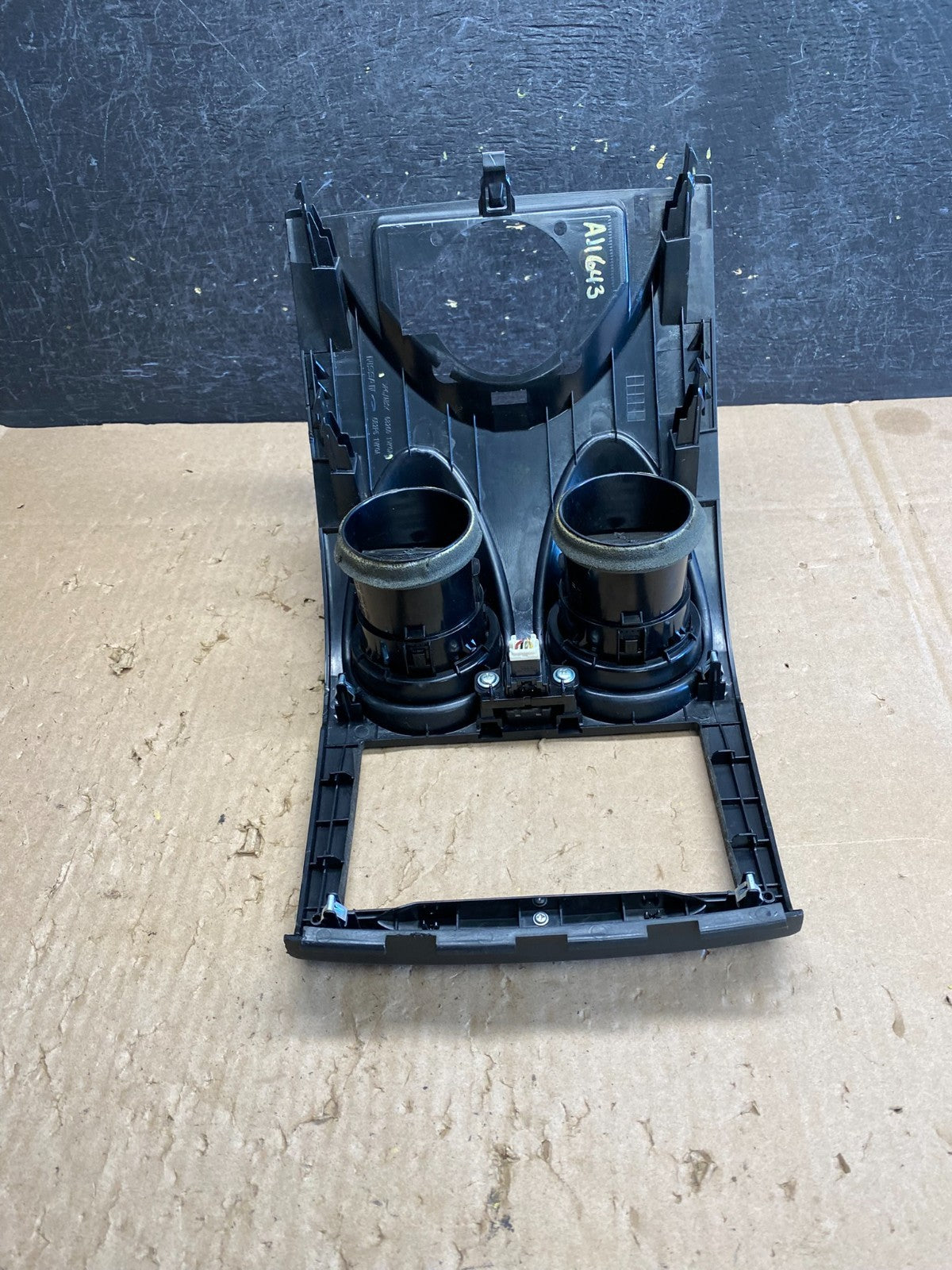2011 2012 2013 Nissan Rogue Dash Upper Center Radio Bezel Trim AJ1643 DG3