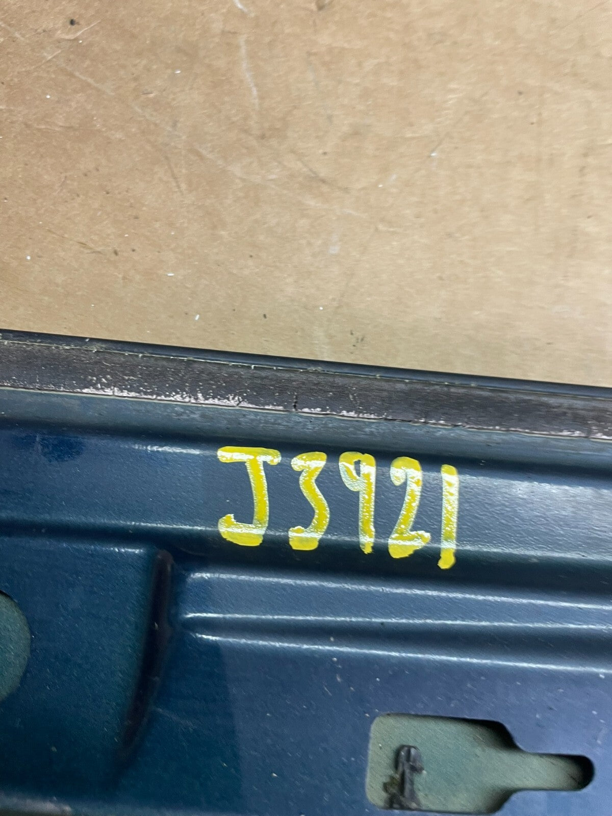 2005 to 2010 Honda Odyssey Right Side Rail Cover Quarter Trim Molding J3921 DG10