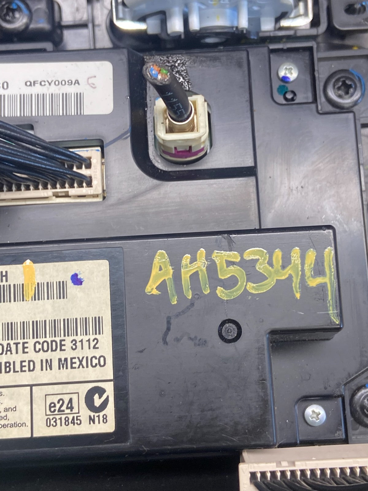 2011-2019 Dodge Journey 4.3 Radio AM FM AH5344 DG8