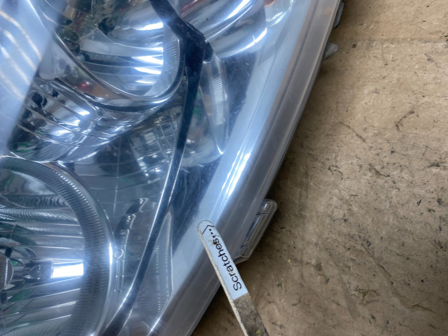 2011-2013 Jeep Grand Cherokee Right Passenger Halogen Headlight AD0589 DW3