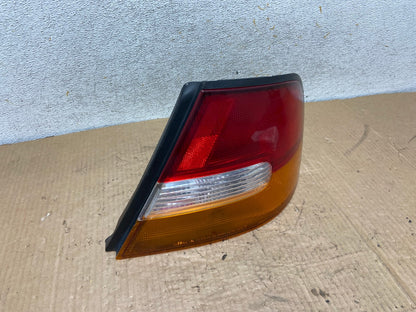 1998 1999 Nissan Altima Right Passenger RH Side Tail Light AI8225 LK2