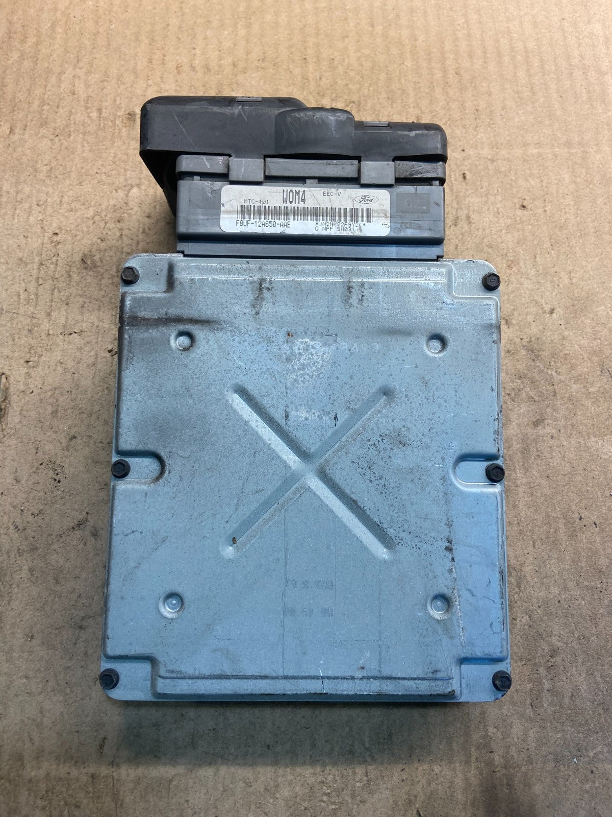 1998 1999 Ford Van E250 E350 5.4L Engine Control Module Unit ECU z8671 DG0