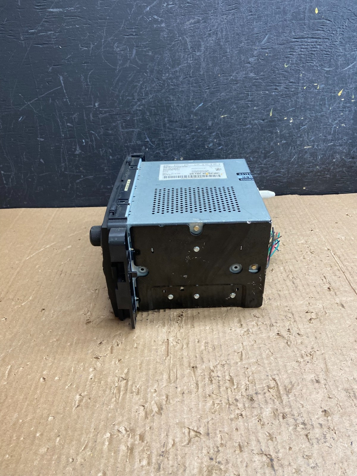 2007 to 2014 GMC Chevy Truck Yukon Silverado AM FM Radio AE4481 DW2