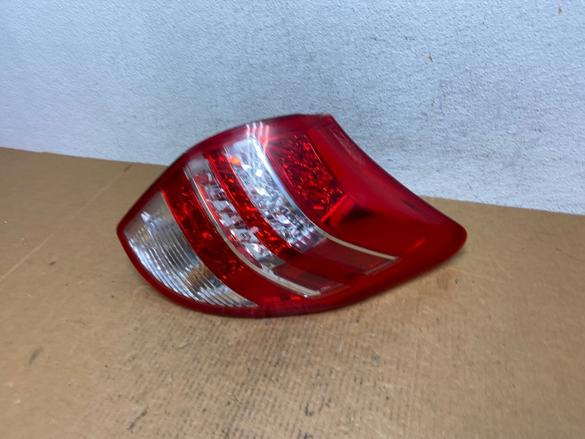 2009 to 2012 Toyota Rav4 Right Passenger RH Side Tail Light AD9346 LK1