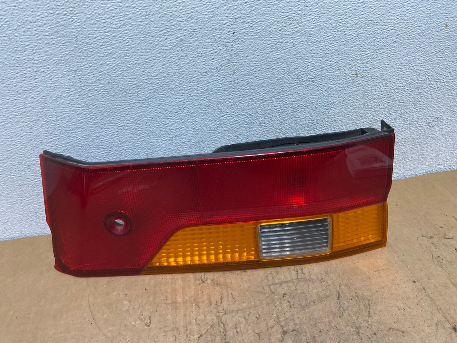 2002-2004 Honda Odyssey Right Passenger RH Side Tail Light Inner AD0538 LK0