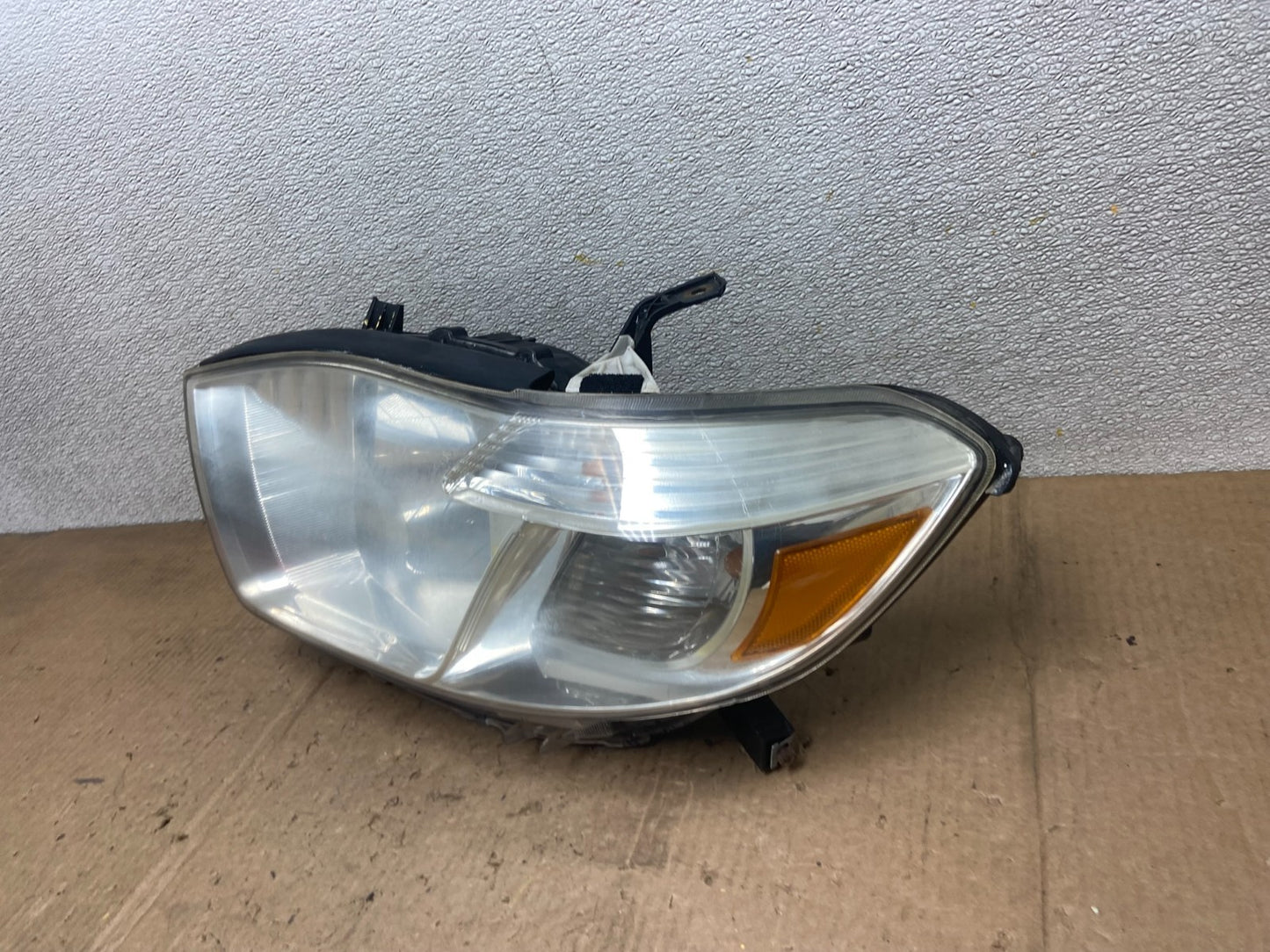 2008 - 2010 Toyota Highlander Left Driver LH Halogen Headlight AA6691 DW1
