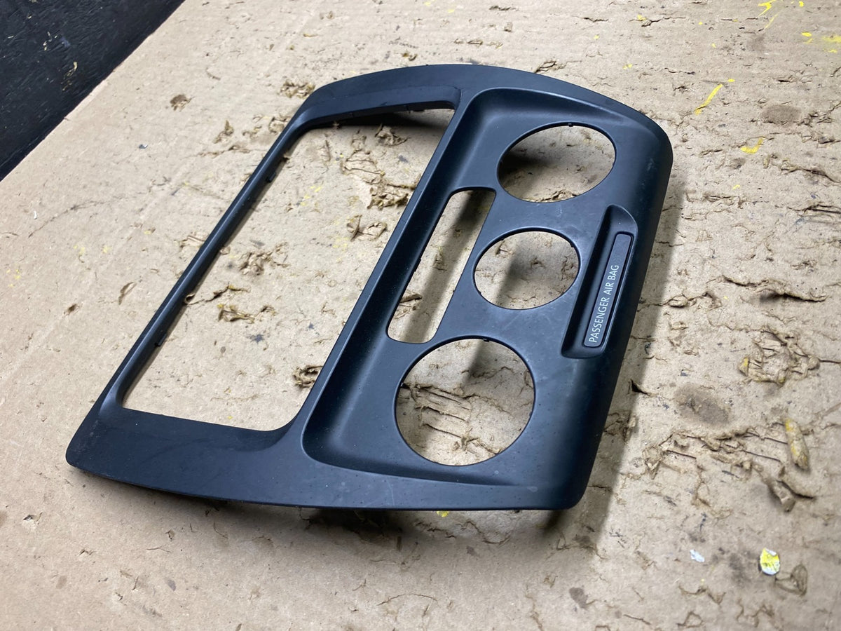 2016 2017 2018 Volkswagen Jetta Panel Radio Climate Control Bezel Trim u5840 DG2