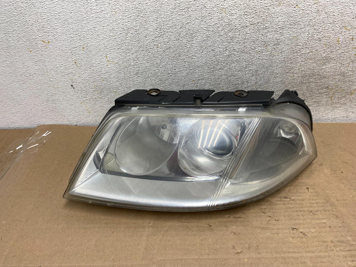 2001-2005 Volkswagen Passat Left Driver LH Halogen Headlight AH9420 DW0