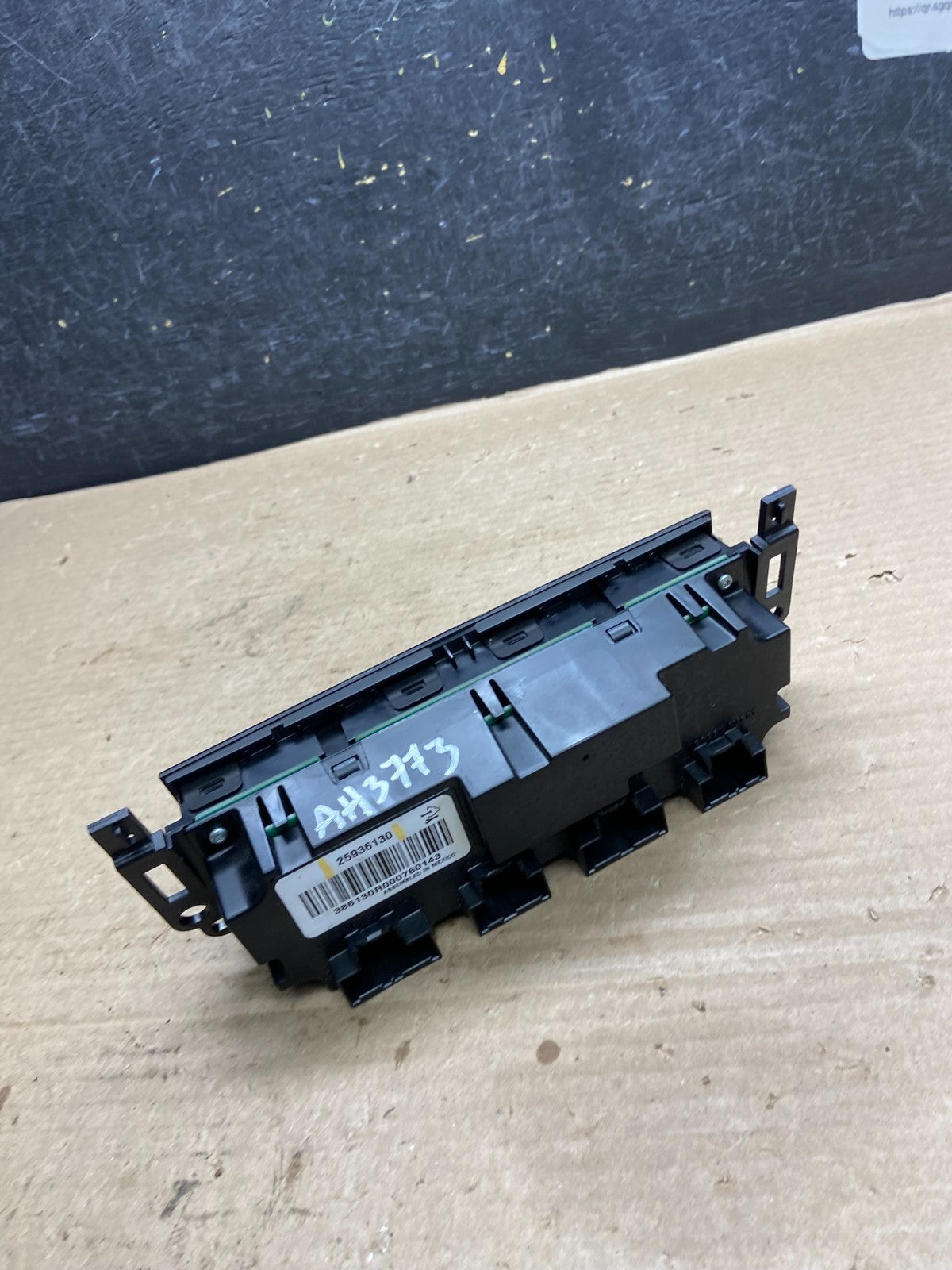 2007-2011 GMC Yukon Tahoe Automatic Climate Temperature Temp Control AH3773 DG4
