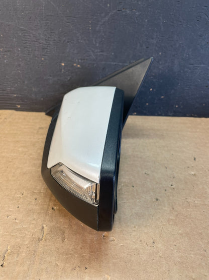 2016 to 2018 Chevrolet Malibu Left Driver LH Turn Signal Door Mirror AE8570 DW8