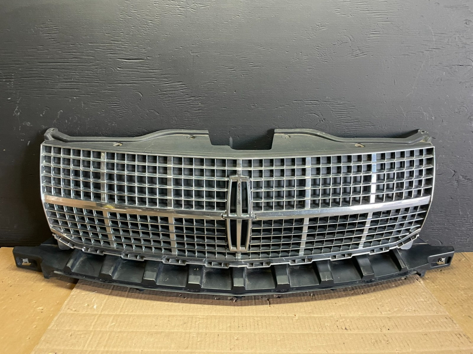 2007 to 2010 Lincoln Mkx Front Upper Grill Grille OEM AB7688 MS0