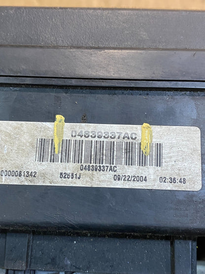 2005 Jeep Grand Cherokee Integrated Power Fuse Box BCM Body 04839337ac AC7012 DG6