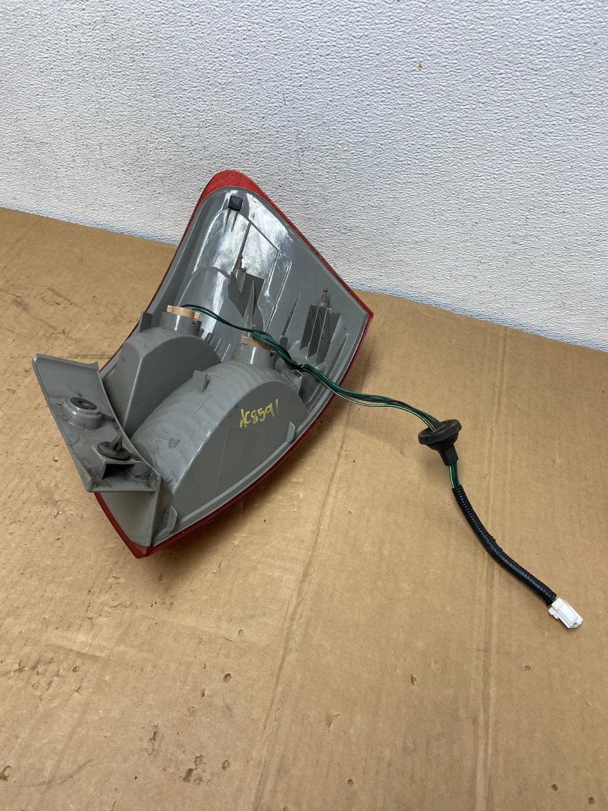 2008 to 2015 Nissan Rogue Left Driver Lh Side Tail Light AC8591 LK4