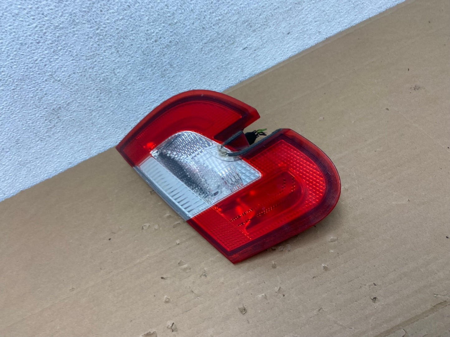 2010 2011 2012 Ford Taurus Left Driver Lh Side Tail Light Inner AD4173 LK1