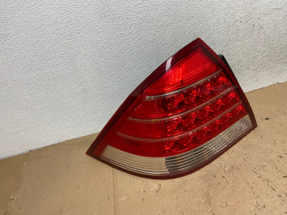 2005 to 2007 Mercury Montego Left Driver LH Side Tail Light AE9398 LK2