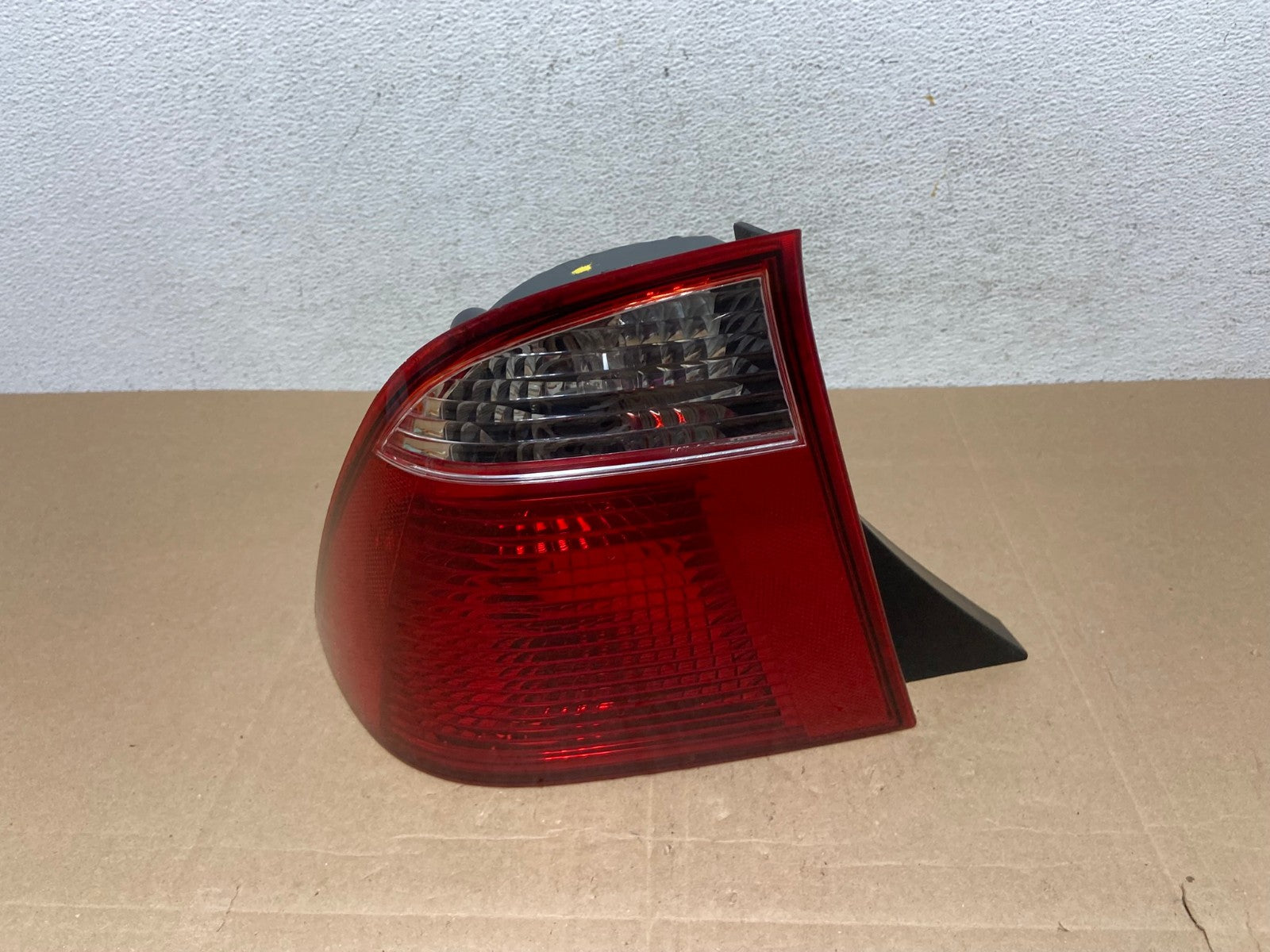 2005 2006 2007 Ford Focus Sedan Left Driver Side Tail Light AE4915 LK0