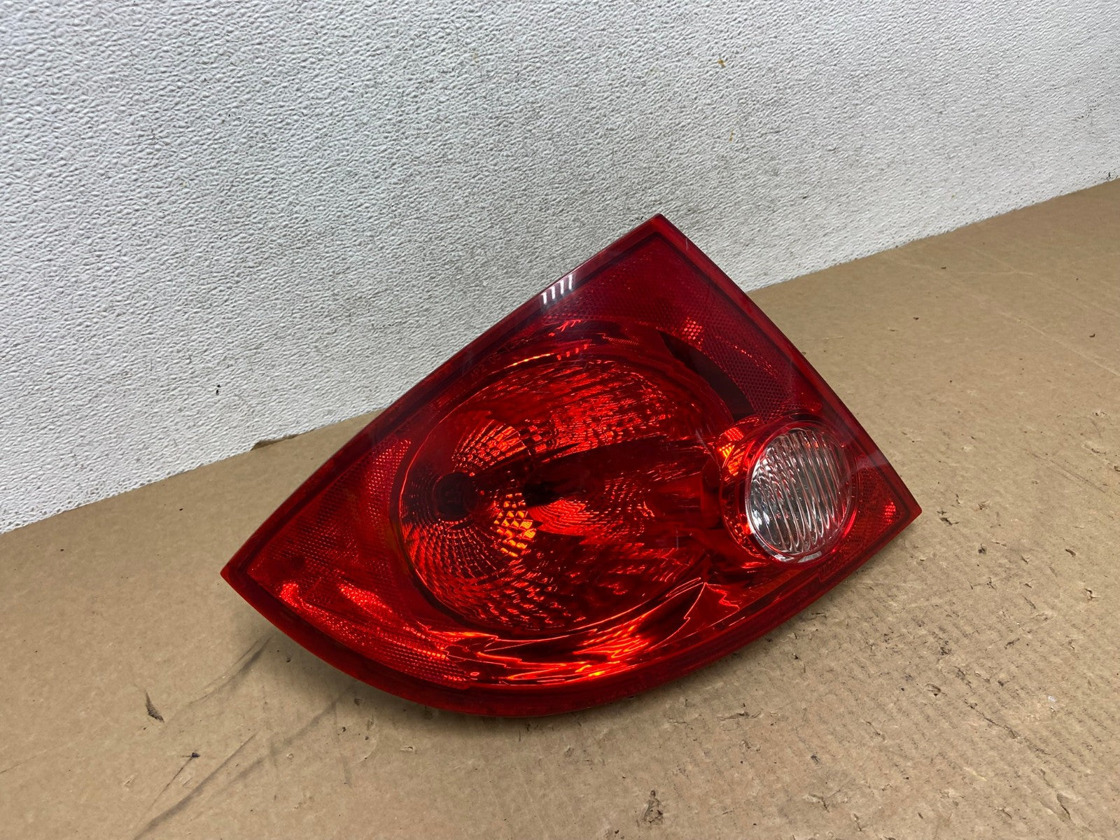 2005-2010 Chevrolet Cobalt Sedan Left Driver Side Tail Light AG1059 LK2