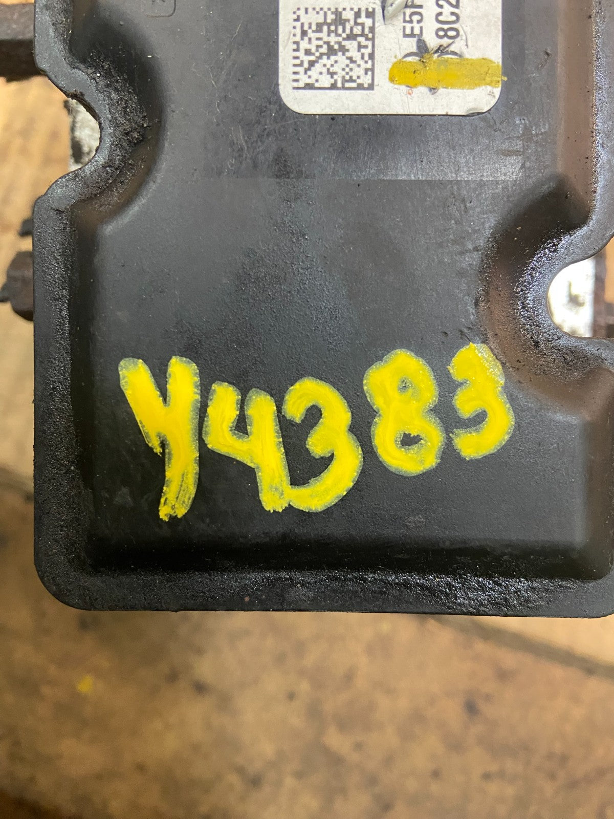 2011 - 2014 Ford E250 E350 Van  ABS Anti Lock Brake Pump Module Oem y4383 DG8
