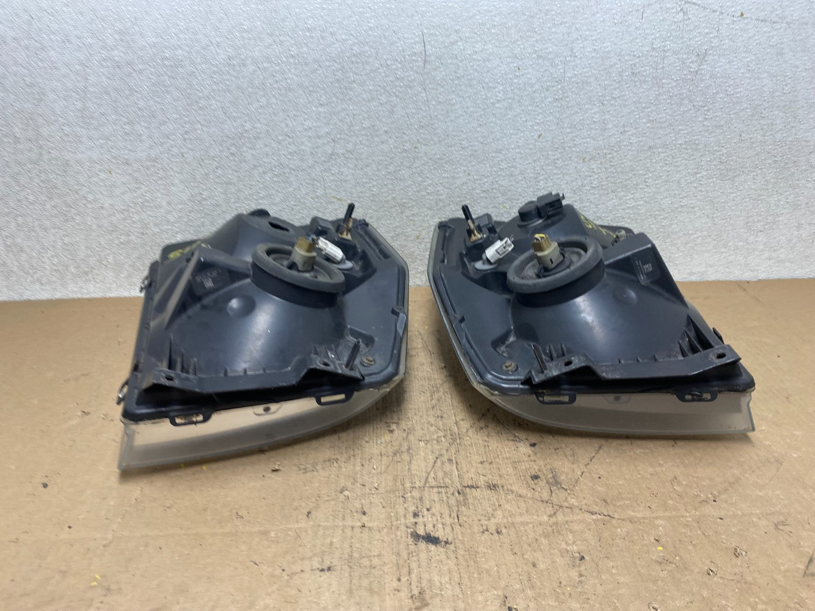 2008-2014 Ford Econoline E150 E250 E350 Left+Right Headlights Q8195 DW12