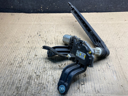 2006-2014 Kia Sedona Entourage Rear Glass Windshield Wiper Motor Y1377 DG3