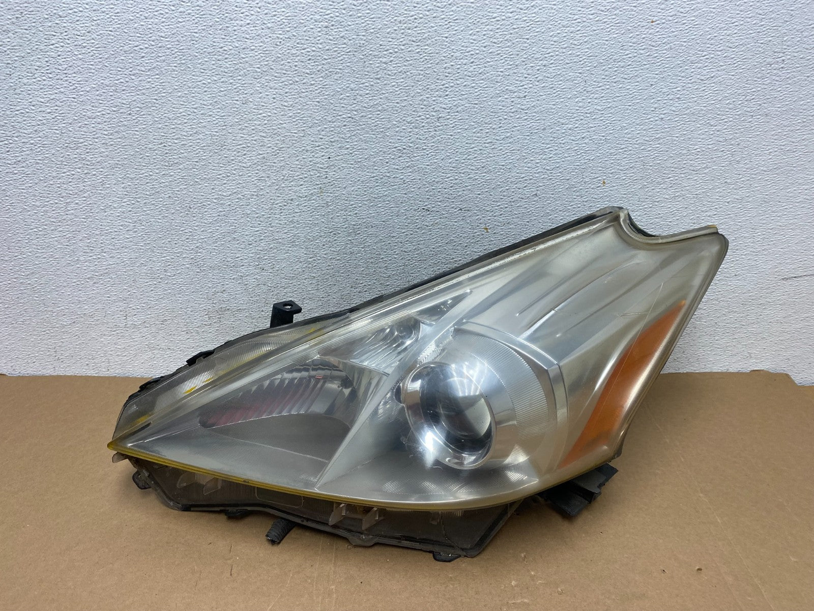 2012 2013 2014 Toyota Prius V Left Driver LH Side Halogen Headlight AD7860 DW0