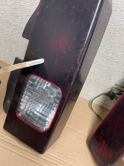 2006 to 2008 Hummer H3 Left+Right Side Tail Lights OEM AB0962 DW3
