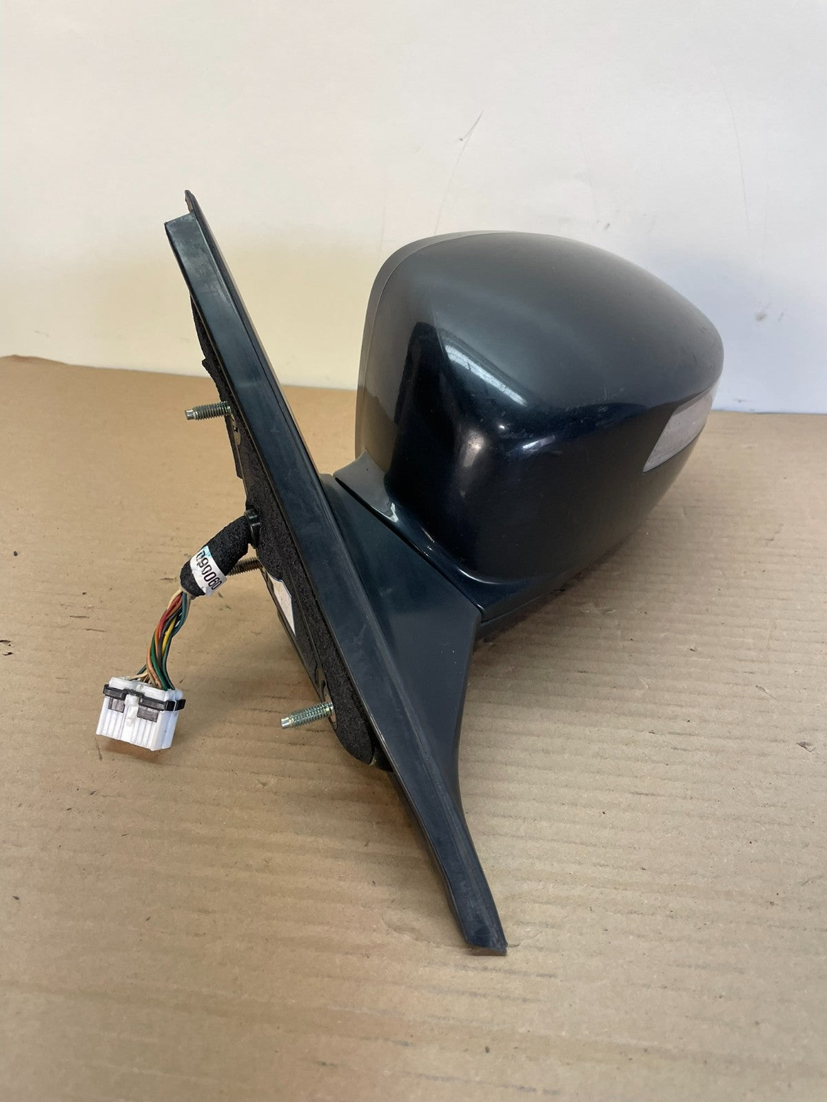 2009 to 2014 Hyundai Genesis Sedan Left Driver Turn Signal Door Mirror AH8660 DG1