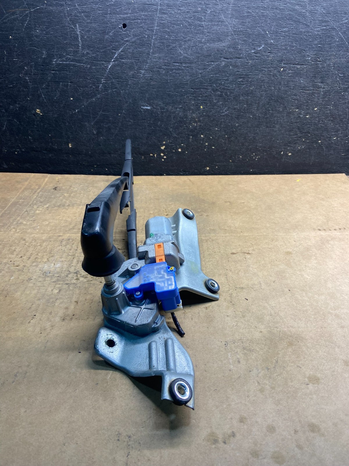 2009 to 2013 Subaru Forester Rear Windshield Washer Wiper Motor Y4616 PS4