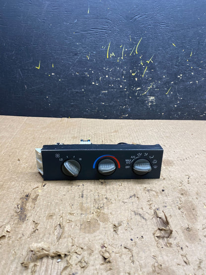 2001 - 2007 GMC Chevrolet Express 1500 Climate Control A/C z7438 DG0