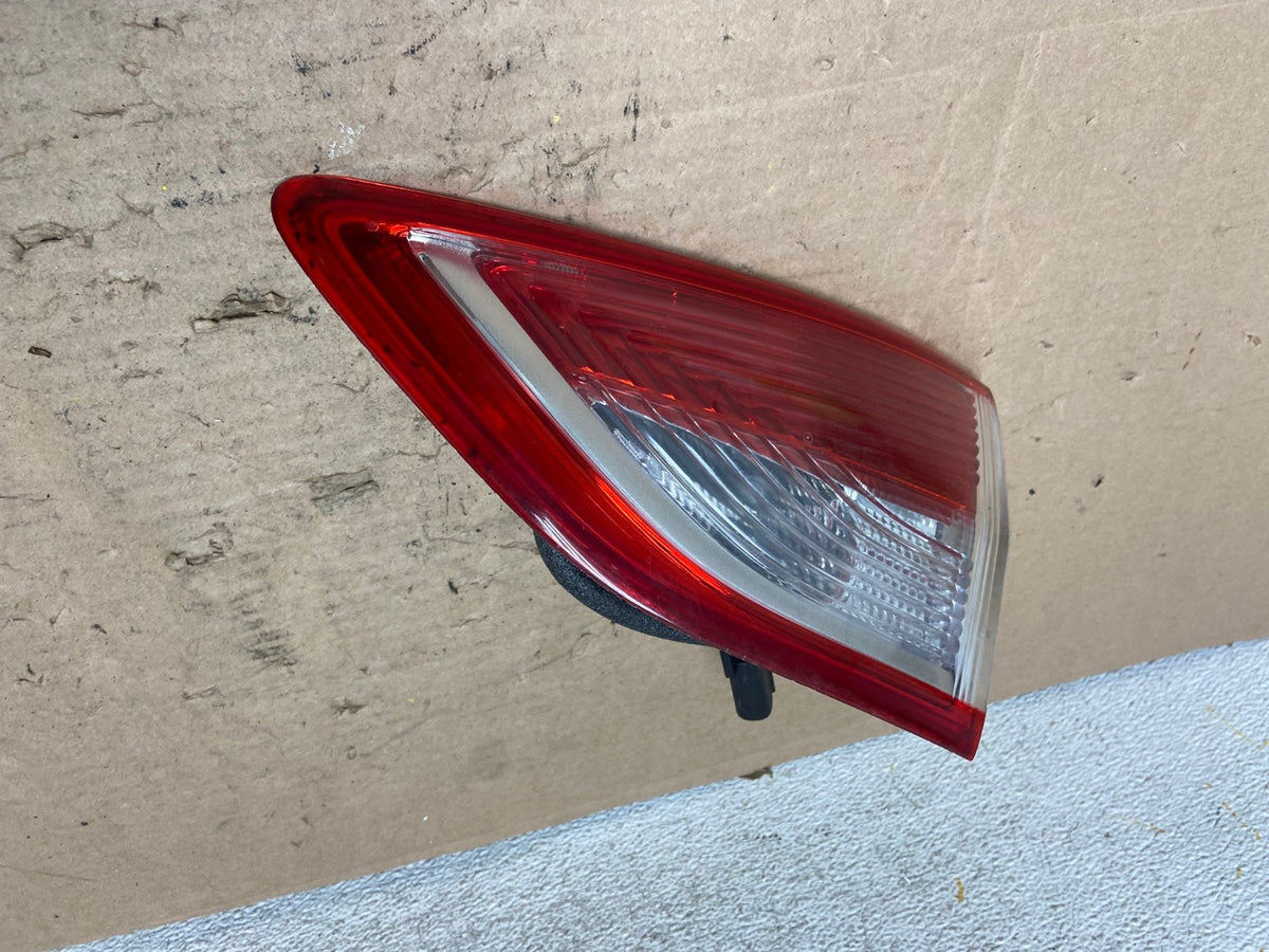 2013 to 2016 Ford Escape Right Passenger RH Side Inner Tail Light AI1094 LK1