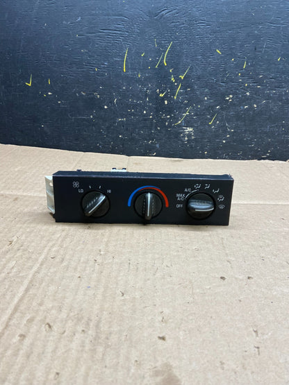 2001 - 2007 GMC Chevrolet Express 1500 Climate Control A/C Y2257 DG0