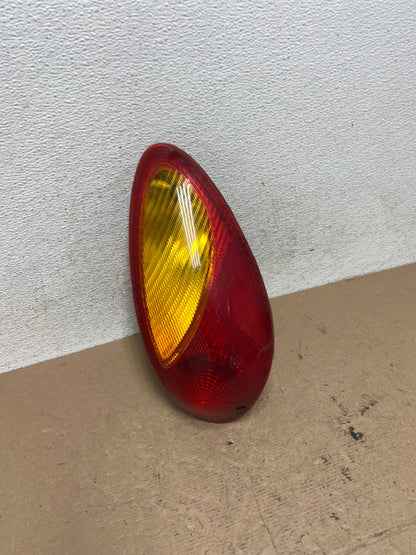2001 to 2005 Chrysler PT Cruiser Right Passenger Tail Light AF4792 LK2